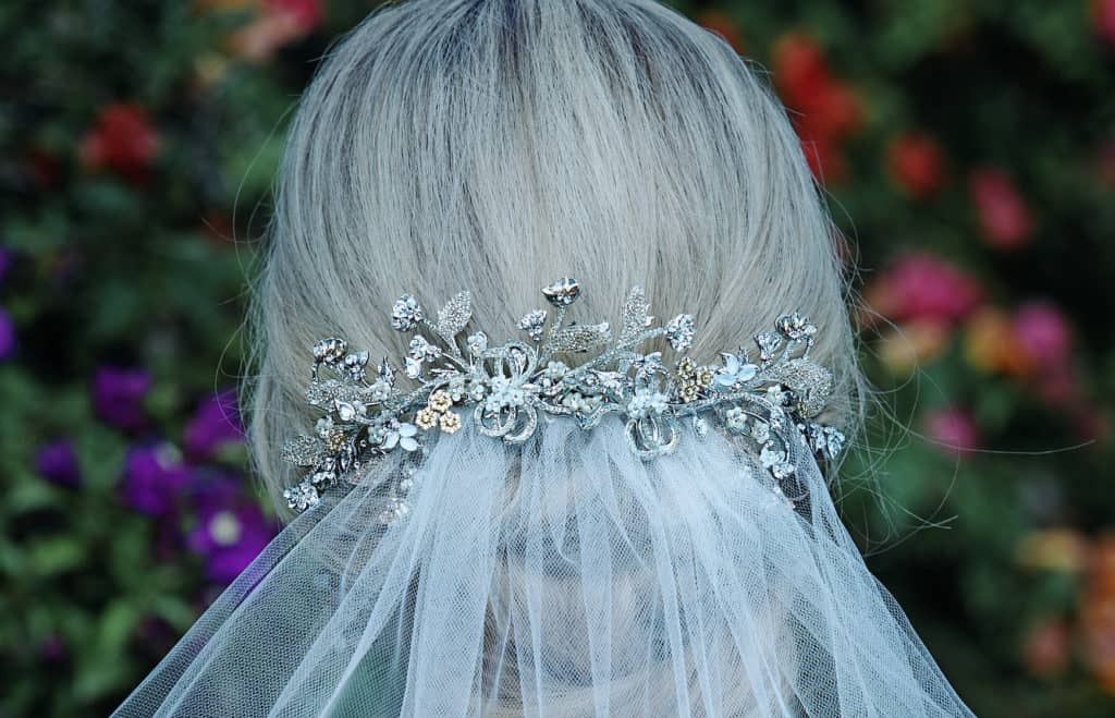 Maria Elena Accessoires Trunk Show. Desktop Image