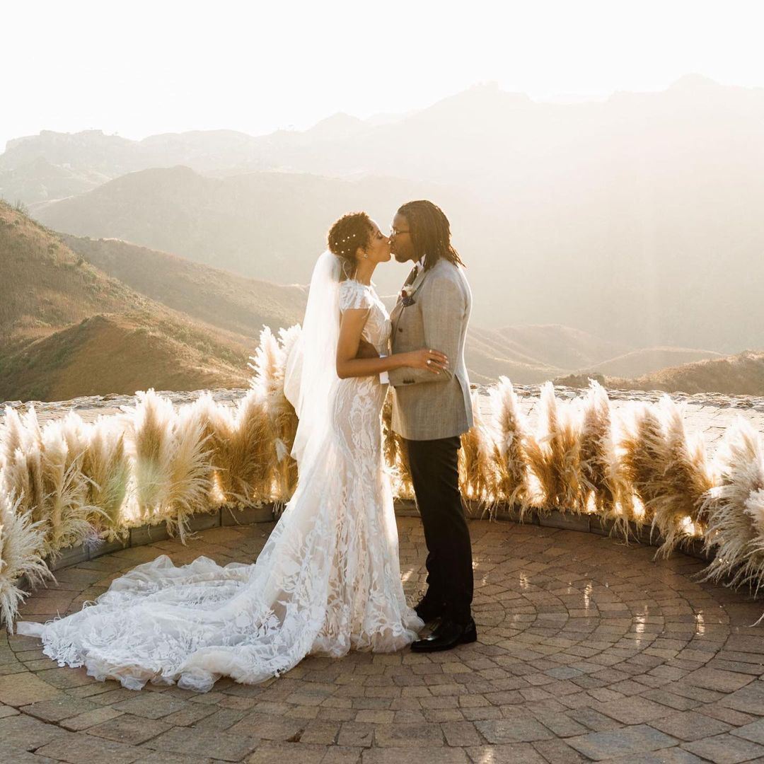 Candice, Wearing Berta, Marries Matthew. Desktop Image