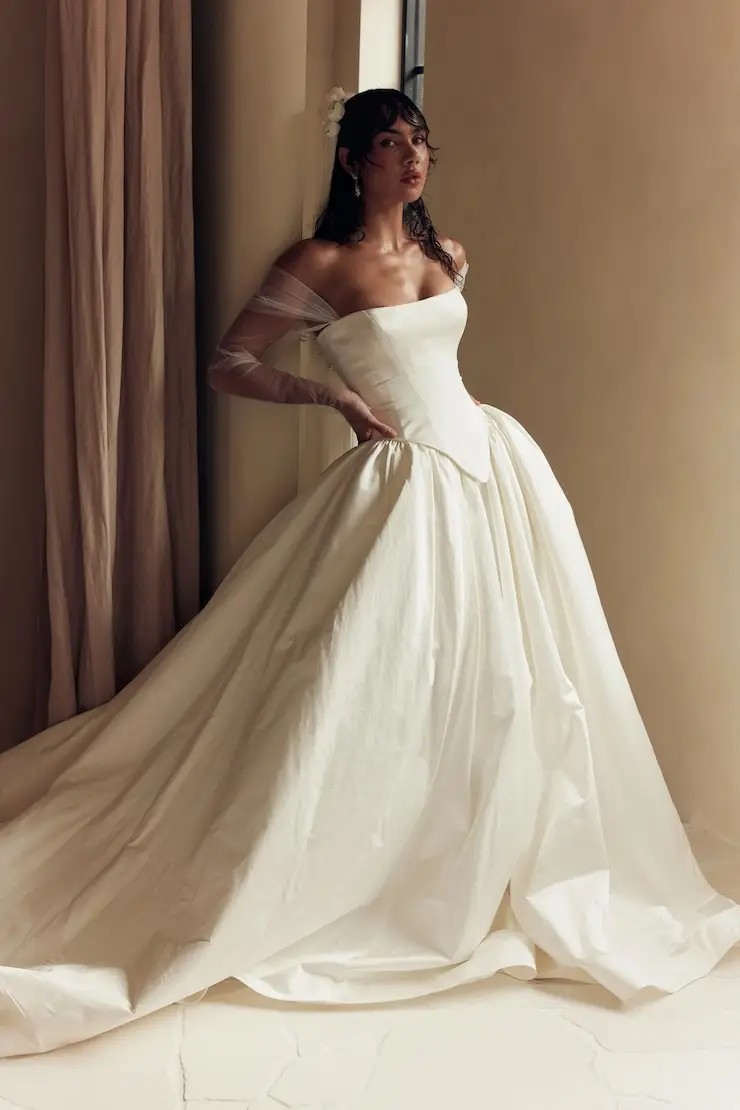 Trending Wedding Dresses: Basque Waist. Desktop Image