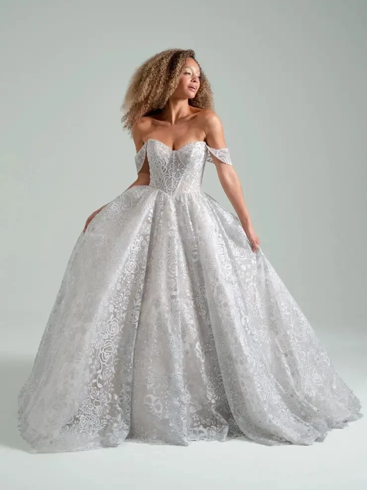 For the Glamorous Bride: Drama, Sparkle &amp; Couture Dresses Image