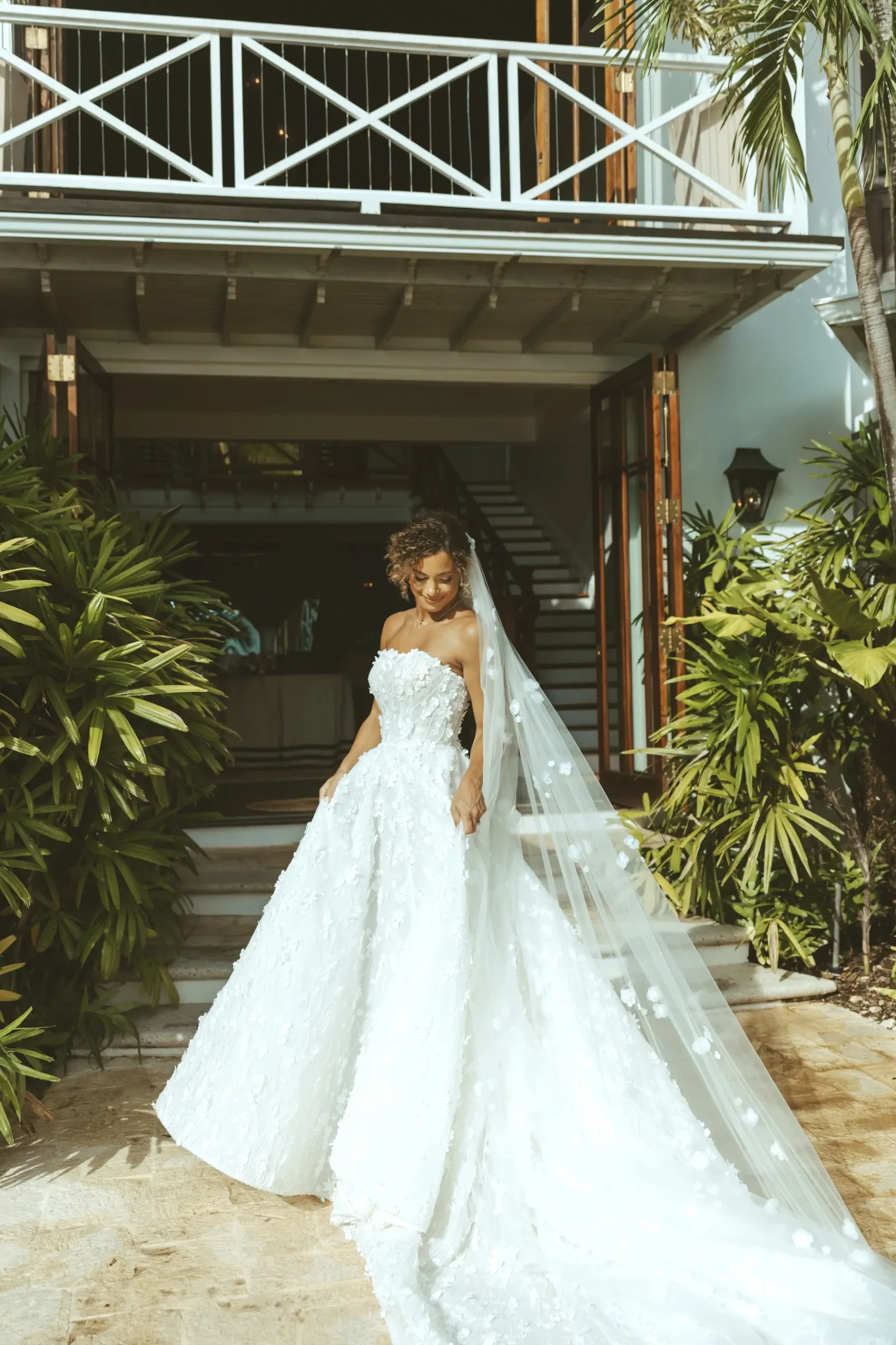 Micaylah Wears Floral Leah Da Gloria Wedding Dress. Desktop Image