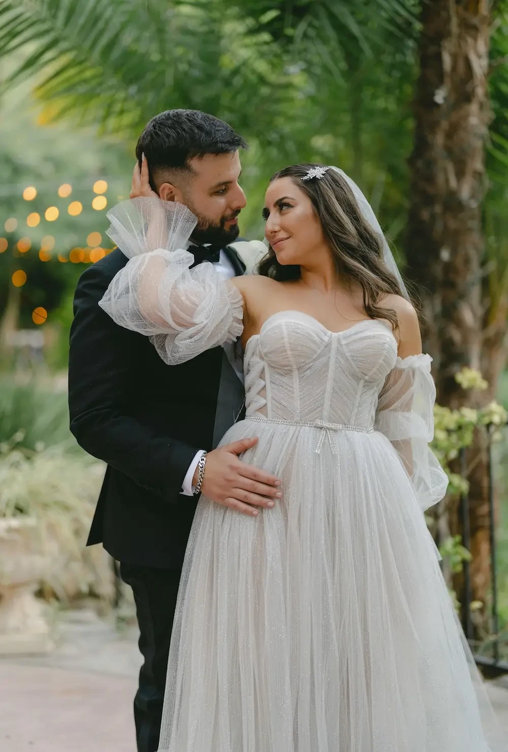 Preni Wears Sparkle Tulle Wedding Dress With Removable Sleeves Image