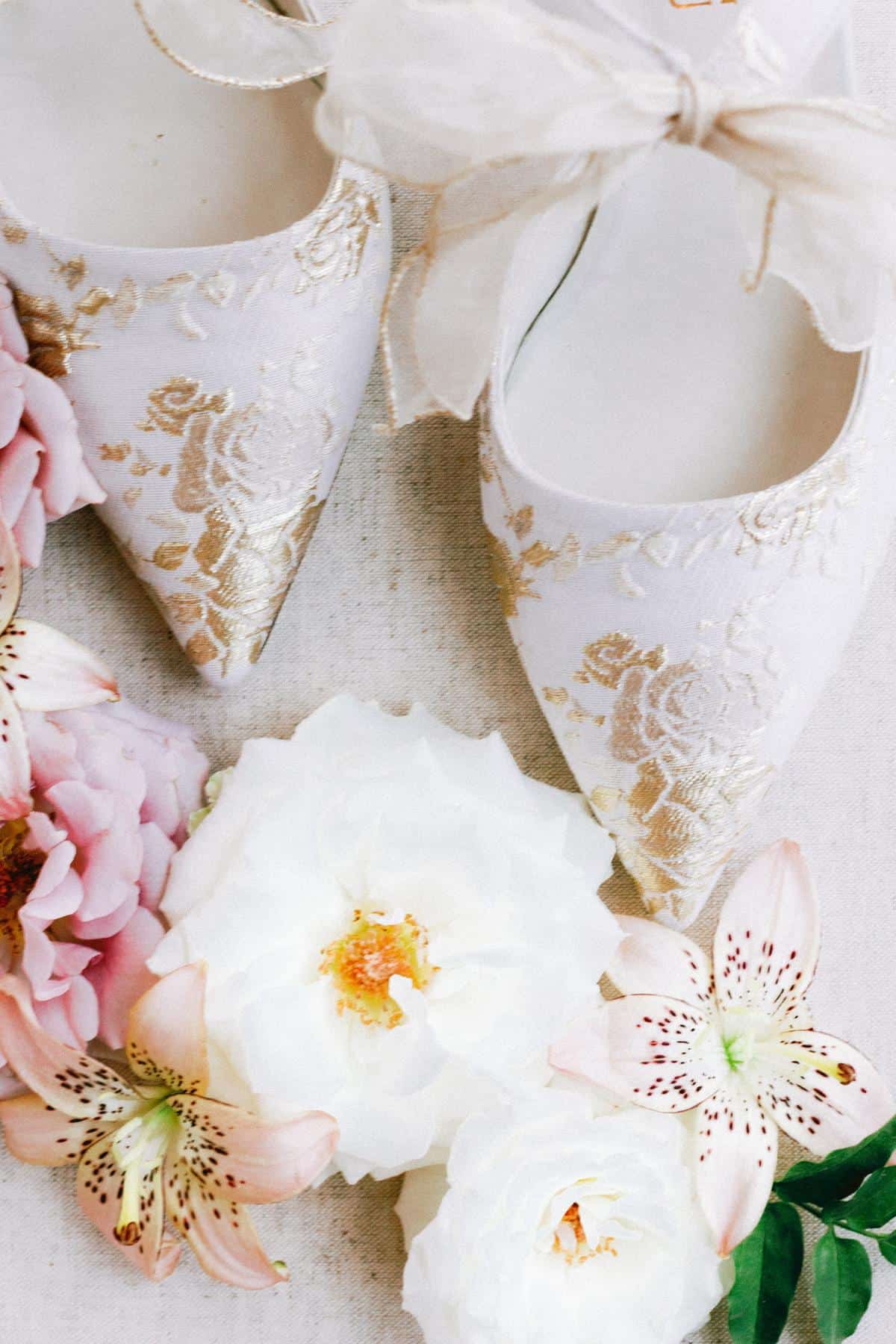 Editorial Shoot on Style Me Pretty featuring Lovella!. Desktop Image