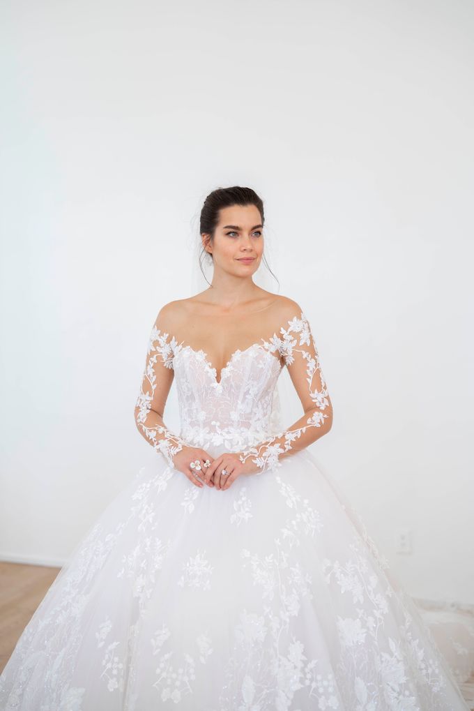 Ines Di Santo Showroom at the New York Bridal Fashion Week. Desktop Image