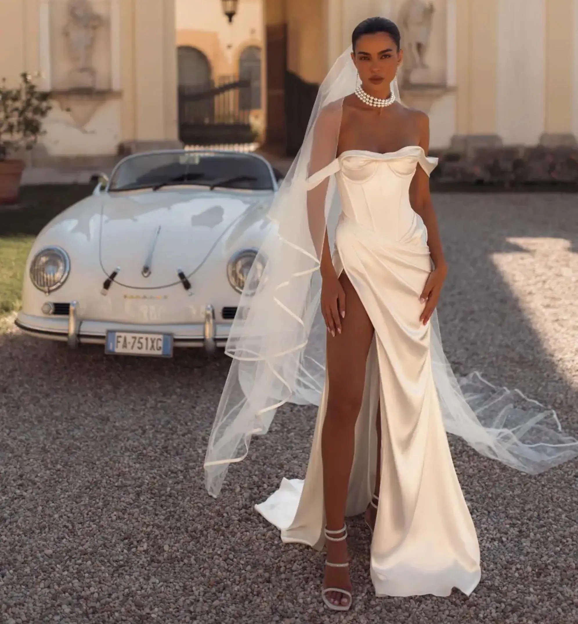 Berta Privee Trunk Show Main Image