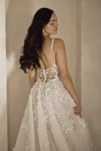 Martina Liana 1718 #1 thumbnail