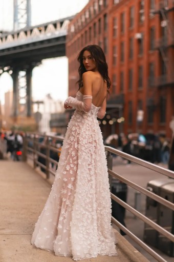 MUSE by Berta Oasis #1 thumbnail