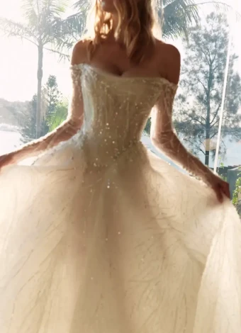 Leah Da Gloria Bridal Elsa #0 thumbnail