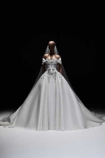 Zuhair Murad Oprah #0 default thumbnail