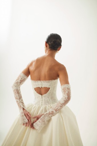 Alyne by Rita Vinieris Mattina #1 thumbnail