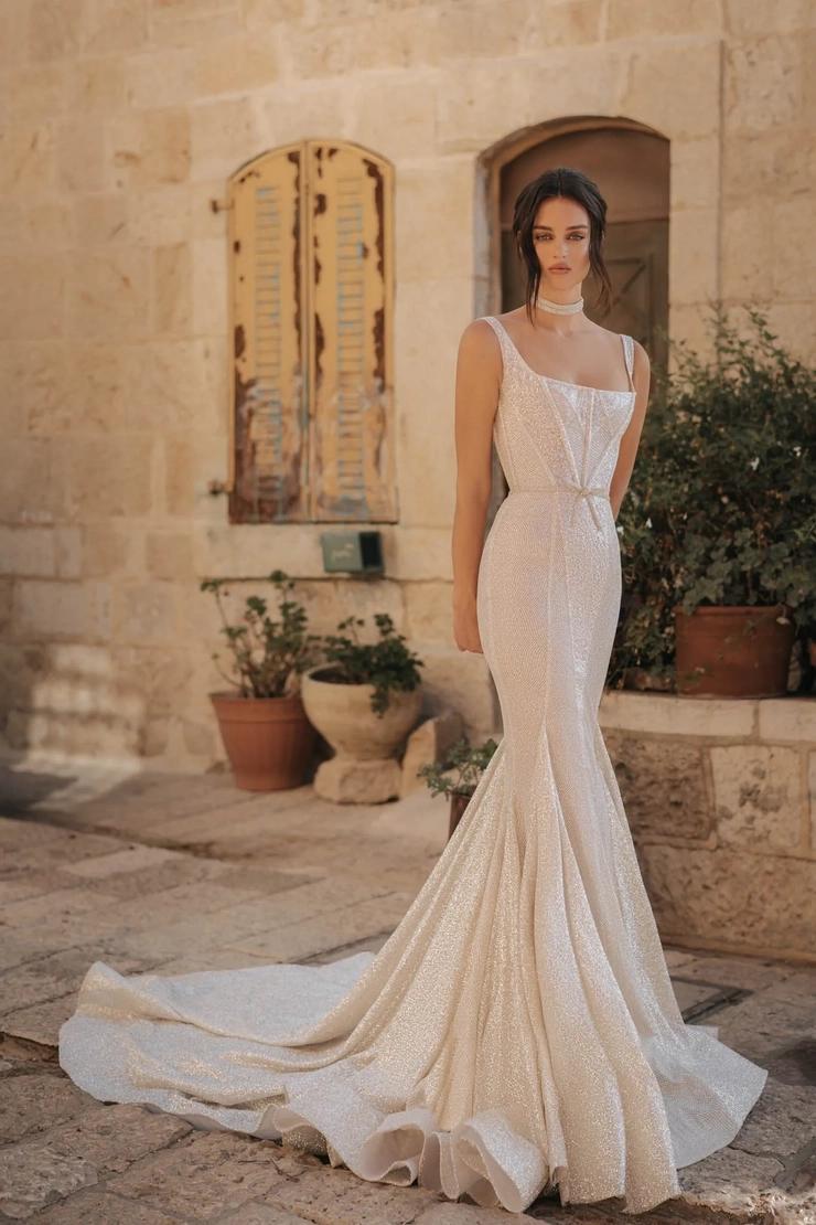 Berta Bride Wedding Occasion Jumpsuits For Weddings With Long Sleeve Jacket  2023 Design, Full Length, Stain Proof, Perfect For Gowns And Robes De  Soiree From Alegant_lady, $124.37