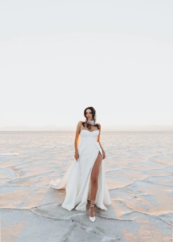 Martina Liana Luxe LE1209 #0 default thumbnail