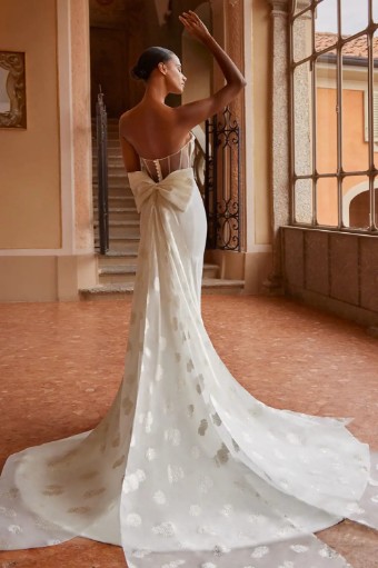 Ines by Ines Di Santo Topaz #1 thumbnail